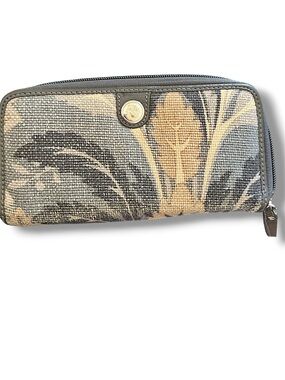 Tapestry Zip Wallet - Neutral Floral Pattern